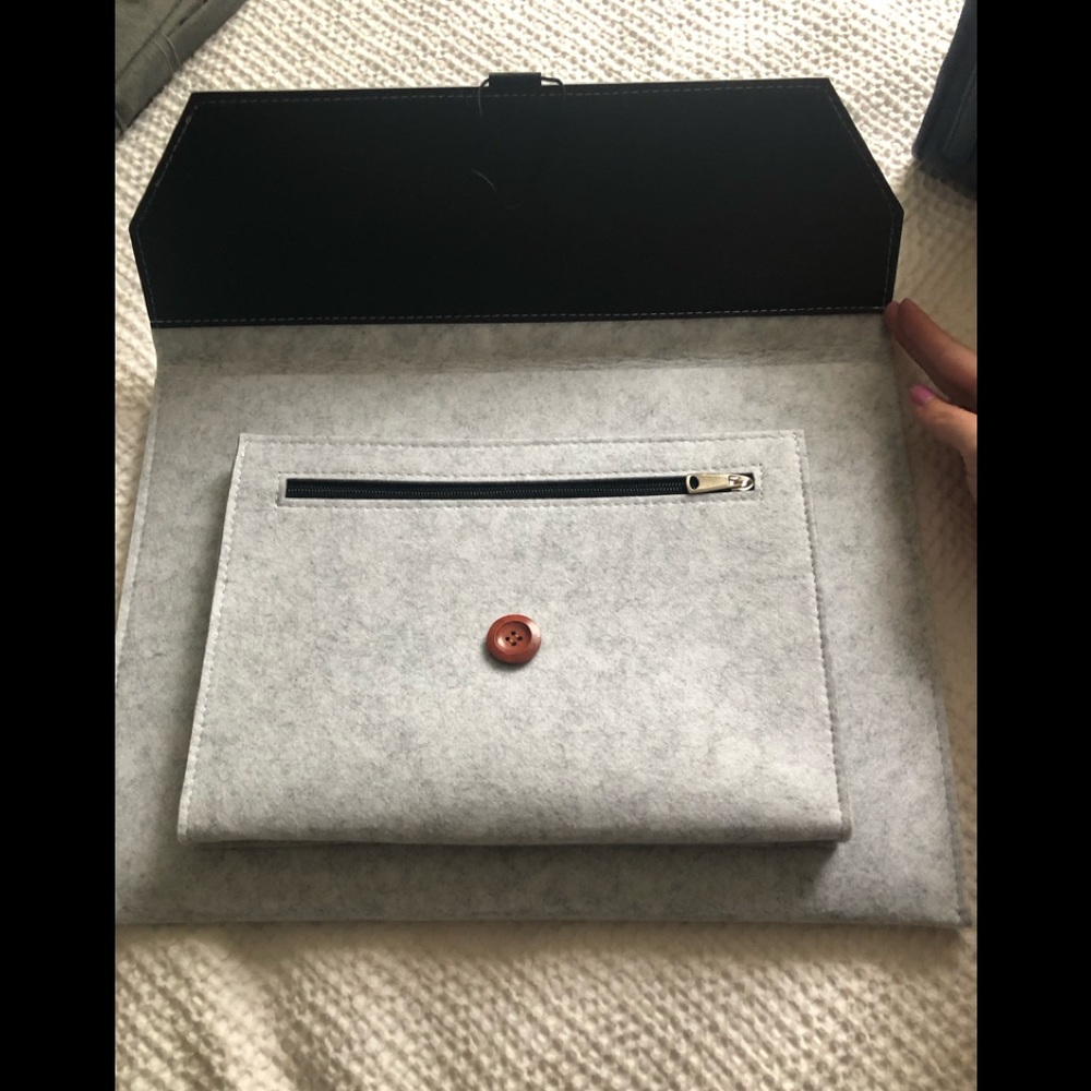 Grey, felt laptop case